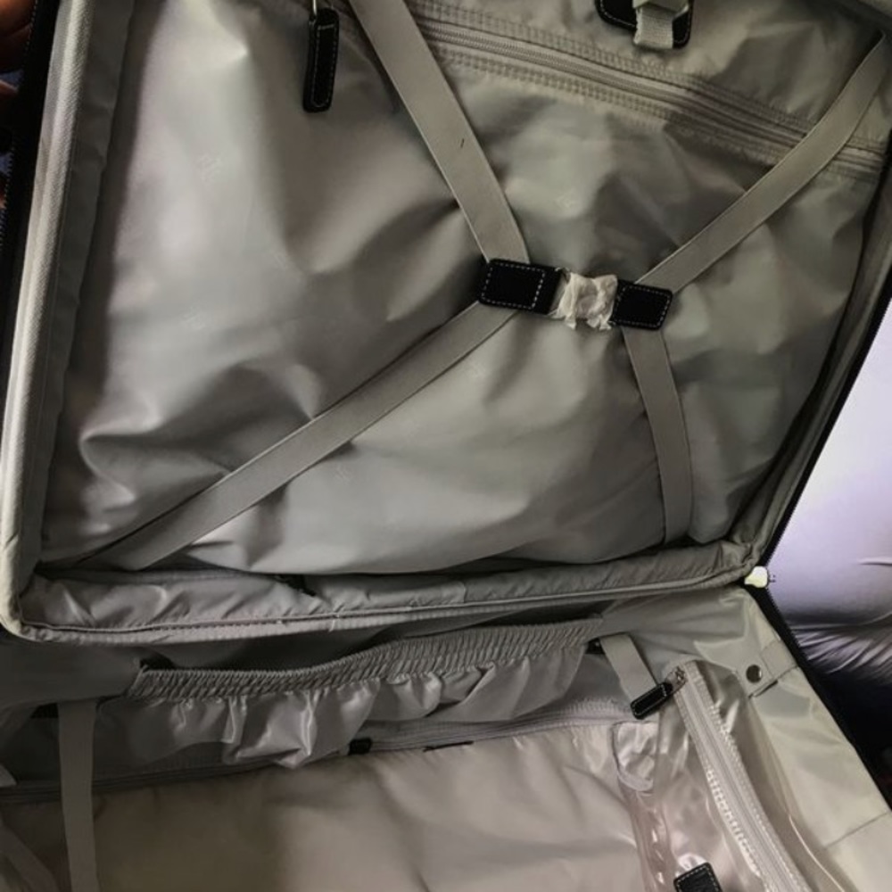 COPY - Luggage width is 20 length 25